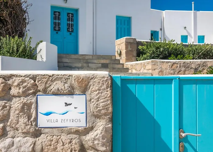 Zefyros Holiday home *