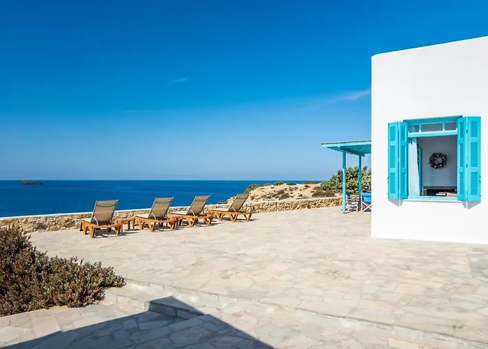 Holiday home Zefyros Pachaina