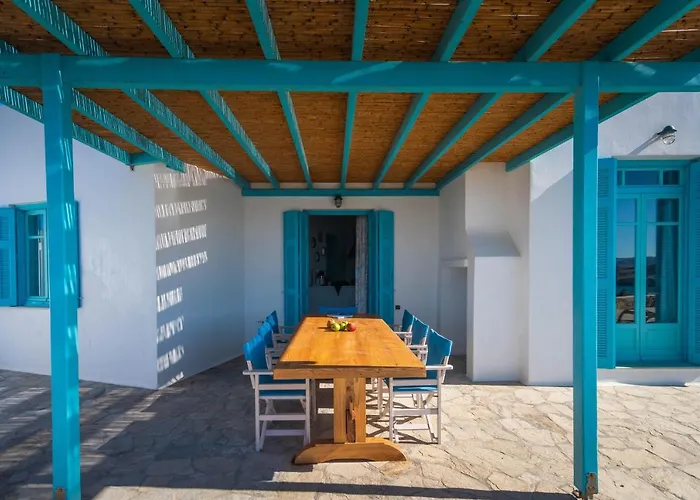 Zefyros Holiday home *