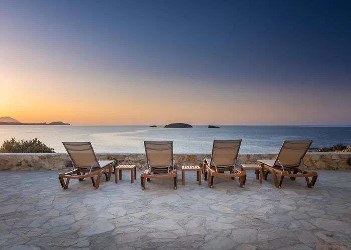 Holiday home Zefyros Pachaina